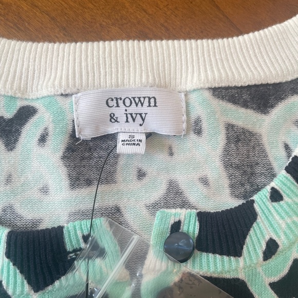 Crown&Ivy NEW short cardigan.  Size Sm - Picture 5 of 5